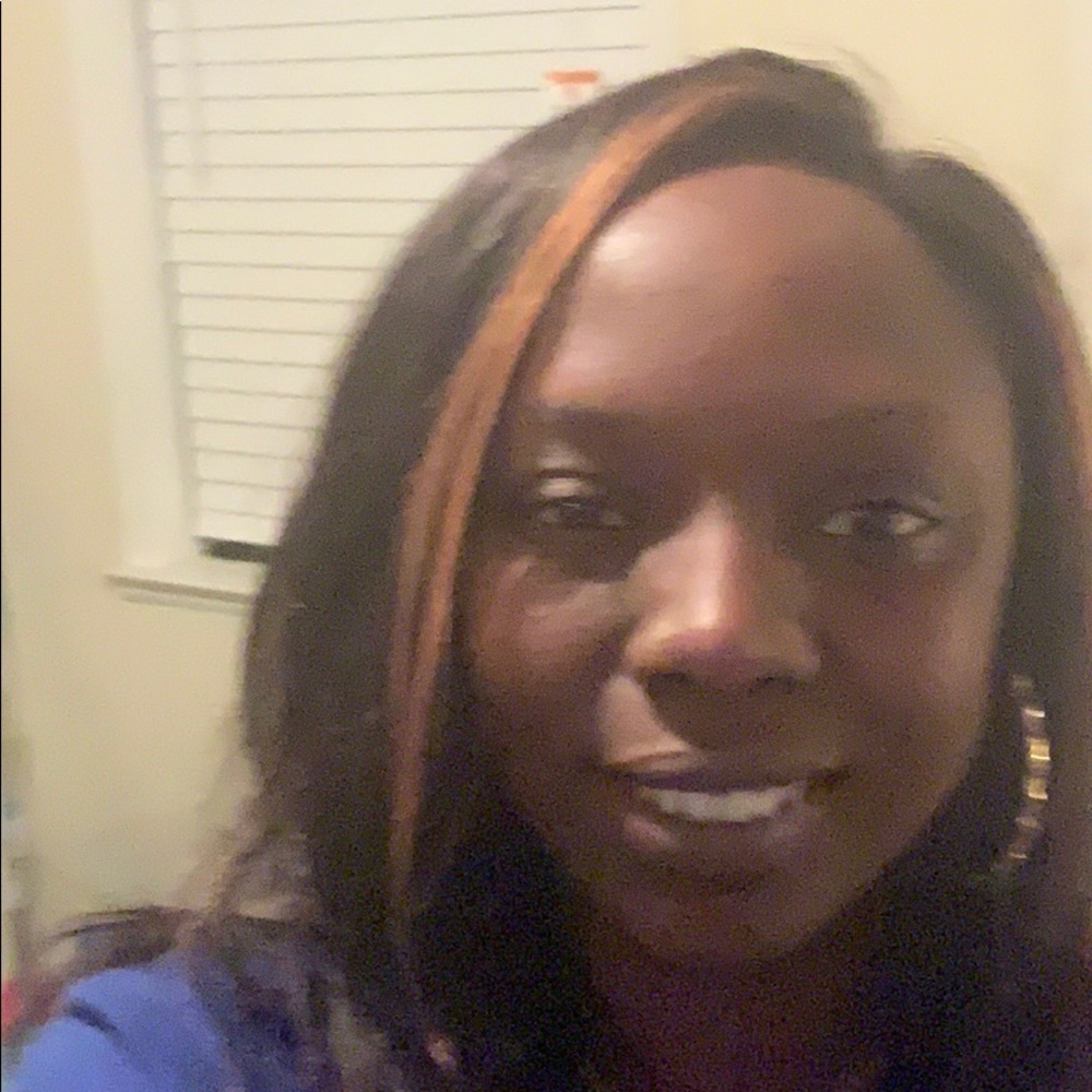 Meet your Posher, Christina